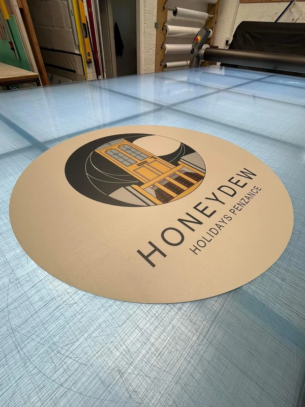  Shape Cut Acm Sign